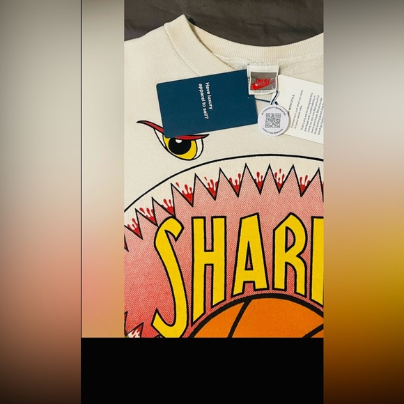 Rare vintage Large 80’s Nike Shark crewneck - Picture 6 of 7